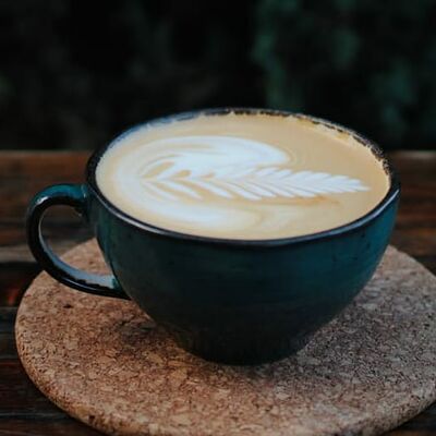 Латте СРЕДНИЙ в Кофейня Mozart по цене 220 ₽