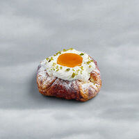 Слойка Датская с облепихой и маскарпоне в Буше