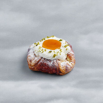 Слойка Датская с облепихой и маскарпоне в Буше по цене 315 ₽