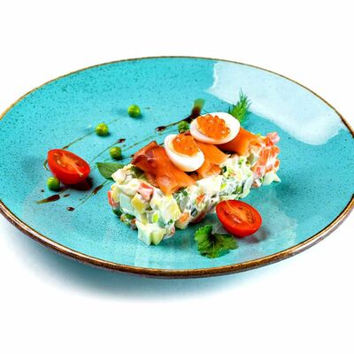 Оливье с лососем в Гранат по цене 420
