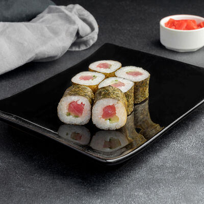 Ролл темпура с тунцом в Vkus Land по цене 345 ₽