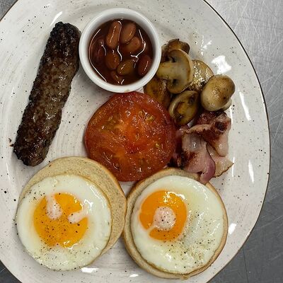 Английский завтракв Ешь Мясо BISTRO по цене 890 ₽
