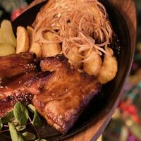 Свиные рёбрышки с жареной капустойв Шеф Пушкин