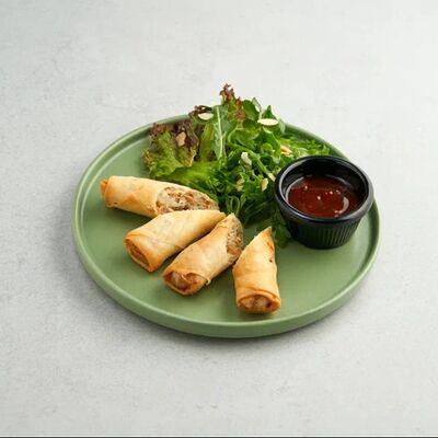 Спринг-ролл с курицей в Chang по цене 400 ₽