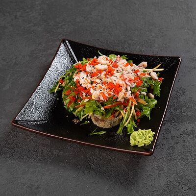 Ролл темпура с крабом и листьями салата в Маймун по цене 790