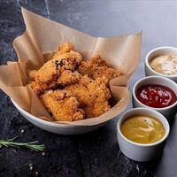 Куриные наггетсы в Refettorio