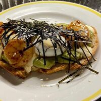 Тост азиатская креветка в Lines