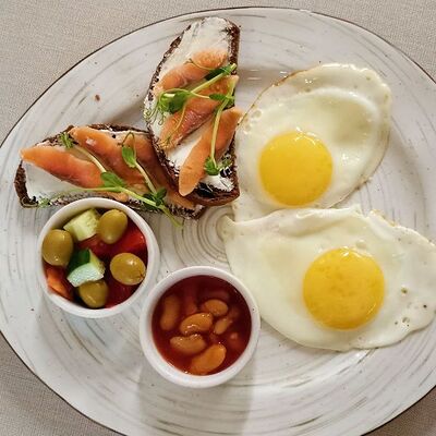 Завтрак Петербургскийв Марсель кафе-кондитерская по цене 574 ₽