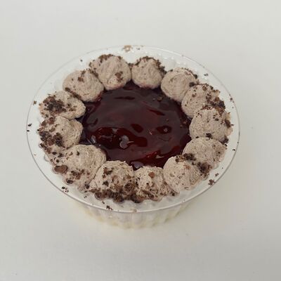 Пирожное Тирамису Черешня в Ля Галетт по цене 160 ₽