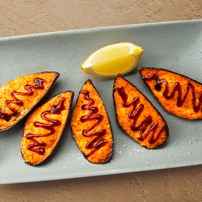 Мидии, запечённые под спайси соусом в ТОКИО-CITY по цене 640 ₽