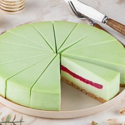 Чизкейк фисташка-малина в Кухня на углях по цене 375 ₽