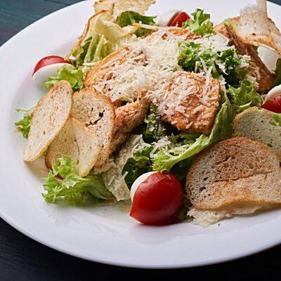 Цезарь с курицей в Panama City по цене 489 ₽