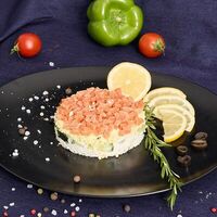 Салат с семгой и сыром в Фазенда