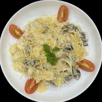 Фетучини с копченой курочкой и шпинатом в Chill Zone по цене 630 ₽