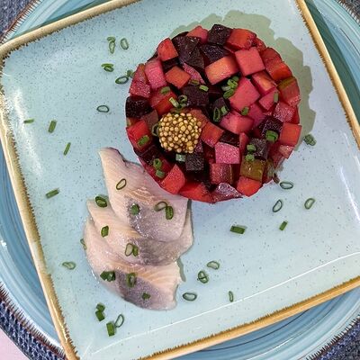 Винегрет с сельдью в Барыня по цене 1450 ₽