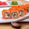 Ролл Калифорния с лососем в Sushiwoker по цене 380