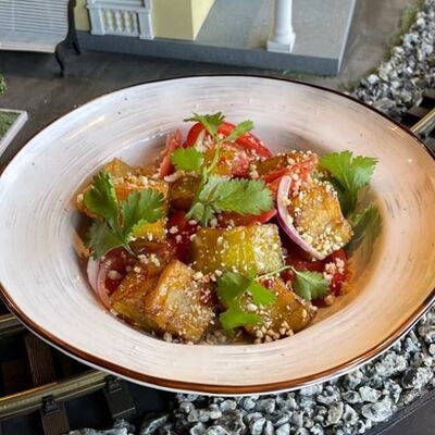 Салат с баклажанами в азиатском стилев Ленинградский Экспресс по цене 710 ₽