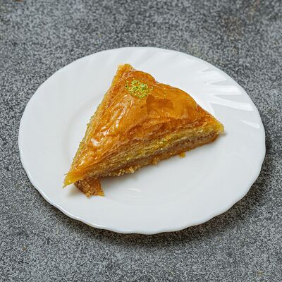 Пахлава треугольная в Исфара по цене 125 ₽