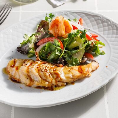 Тайский салат с грудкой и креветками в Кукумбер по цене 760