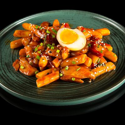 Токпокки с курицей в Вкус и лосось по цене 625