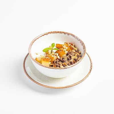 Греческий йогурт с гранолой и грушей конфи в Kitchen по цене 370