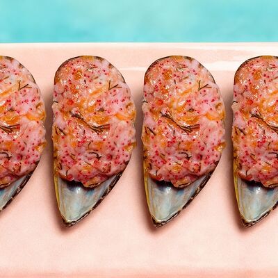 Мидии, запеченные в сырно-чесночном соусе в Sushi Street по цене 449 ₽