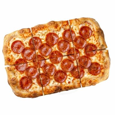 Пицца Римская Двойная Пепперони 30х20см в Ernies Pizza & Burgers & Shawarma по цене 920 ₽