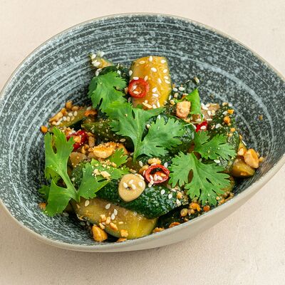 Битые огурцы в Brasserie Kriek по цене 520 ₽