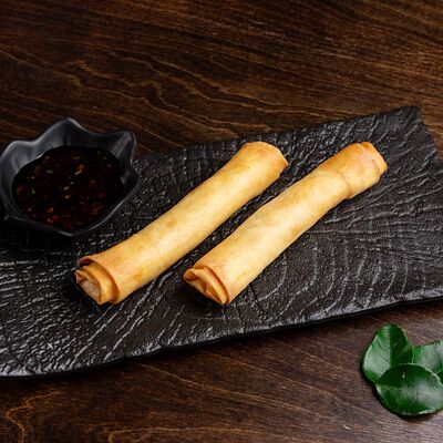 Спринг-ролл с курицейв Суши & Саке Izakaya Bar по цене 487 ₽