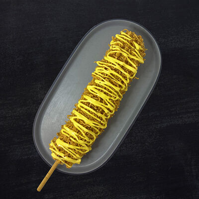 Корн-дог L из сосисок в Kitsune Cafe по цене 450 ₽