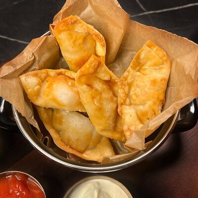 Гёдза с креветкой в Kirova street по цене 450 ₽