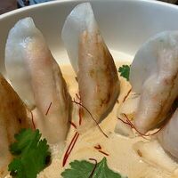 Гедза с крабом и креветкой в Улитка