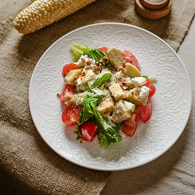 Салат с хрустящими баклажанами и фундуком в Гопак по цене 620 ₽