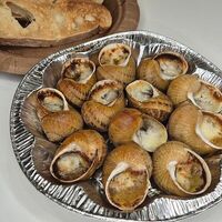 Улитки Максима, запеченные в раковине с сыром пармезанв Пирс 23