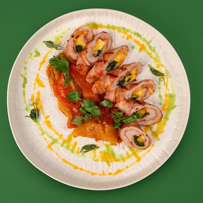 Рулет из индейки с печеным перцем в Лаваш Town Красная по цене 610 ₽