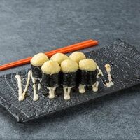 Горячий ролл со сливочным крабом в Или