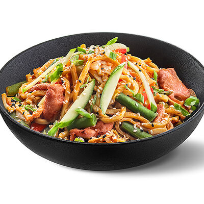 Лапша с курицей в соусе Терияки в Суши Make по цене 399 ₽