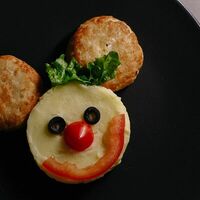 Пюре картофельное с куриными биточками в IceКафе