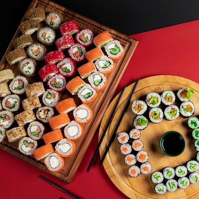 Сет Семейный вечер в Рыбин Гуд Sushi Premium по цене 4799 ₽