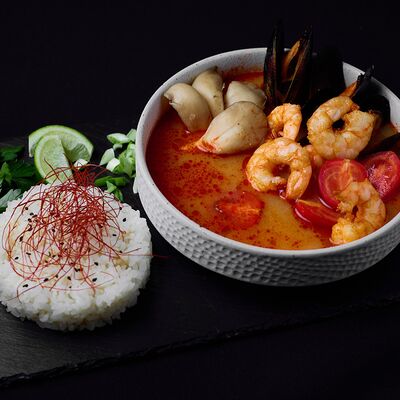 Том ям с кальмаром и креветкамив Эндорфин по цене 860 ₽