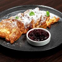 Оладьи из груши и яблока в LobbyOne