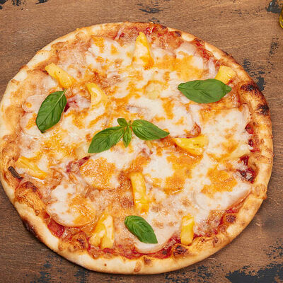 Пицца Гавайская большая в Papa Carlo по цене 750 ₽