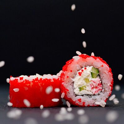 Калифорния лайт в Дзиро суши-бар по цене 550 ₽