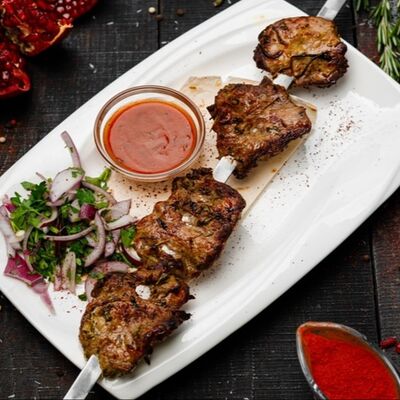 Шашлык из говяжьей вырезки в Мясье House по цене 1650 ₽