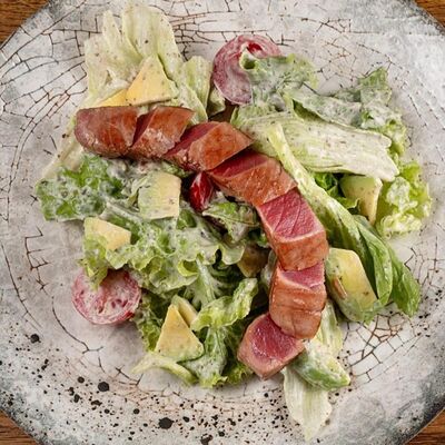 Салат с тунцом в Cernovar по цене 550 ₽