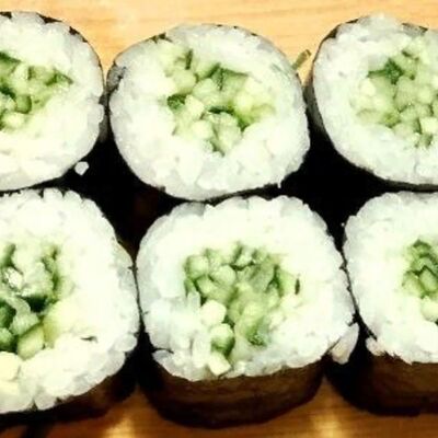 Маки огурецв Пицца Рак и Суши по цене 250 ₽