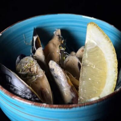 Мидии в соусе том ям в Бобер Выдыхай по цене 690 ₽