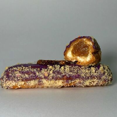 Эклер с инжиром в Кусай эклер по цене 286 ₽