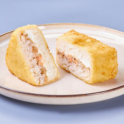 Онигири темпура с лососем терияки в Галерея Суши по цене 279 ₽