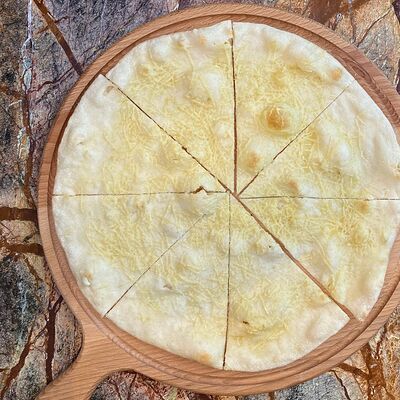 Фокачча с пармезаном в Wine room gallery по цене 390 ₽